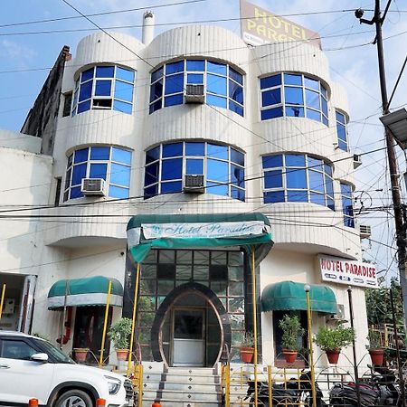 Hotel Paradise Kanpur Esterno foto